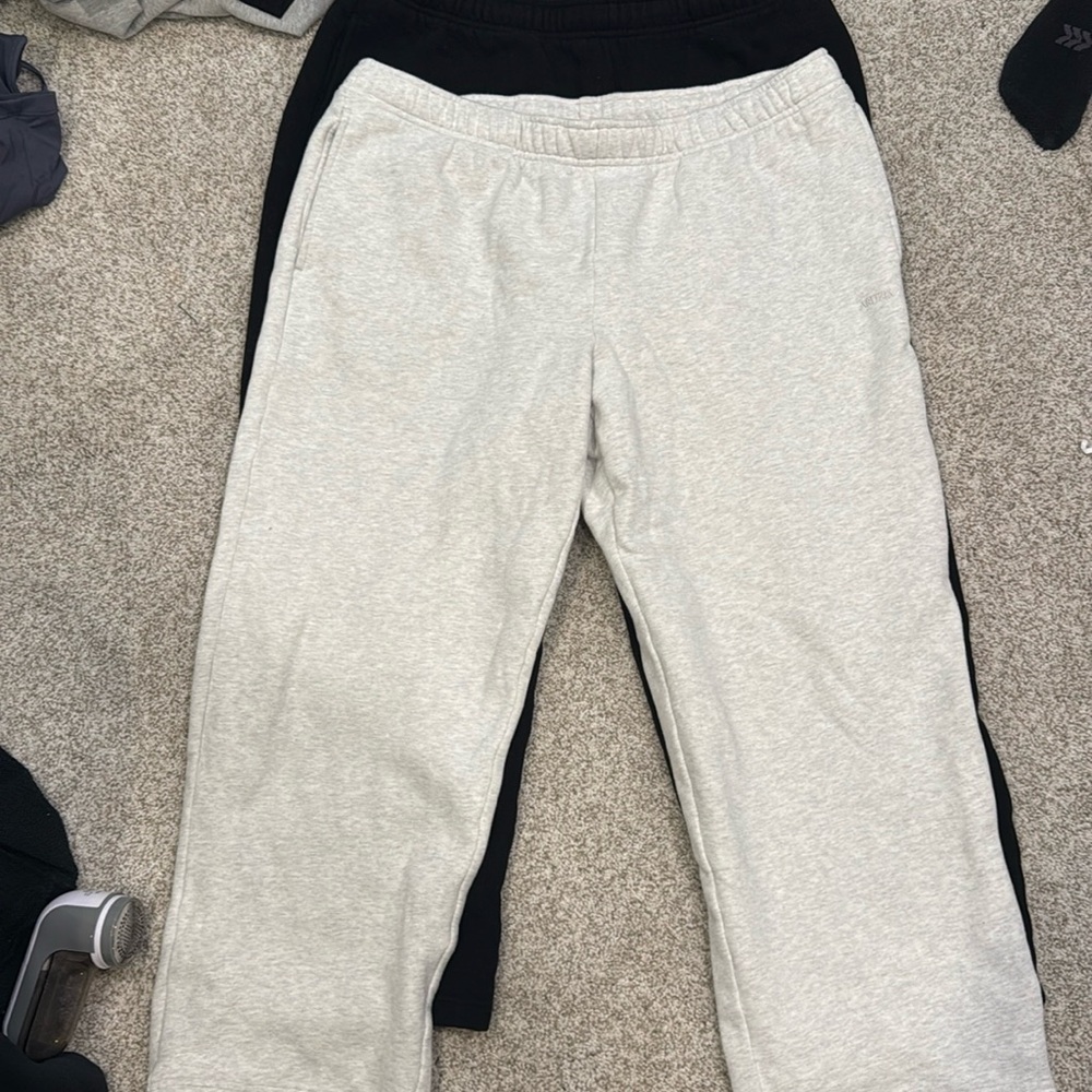 BUNDLE!! Aritzia sweats wide legged